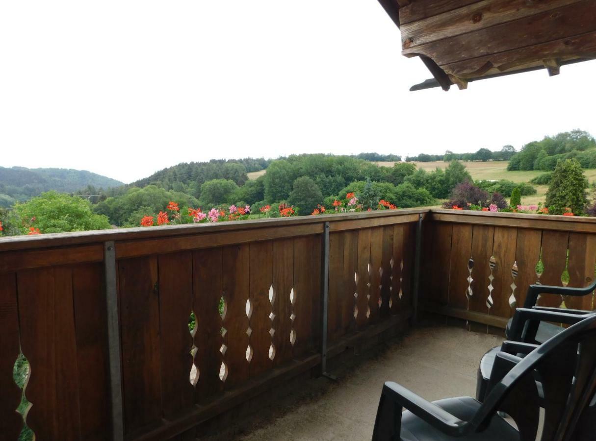 Blockhaus-Ferienpark Eisenschmitt Екстер'єр фото