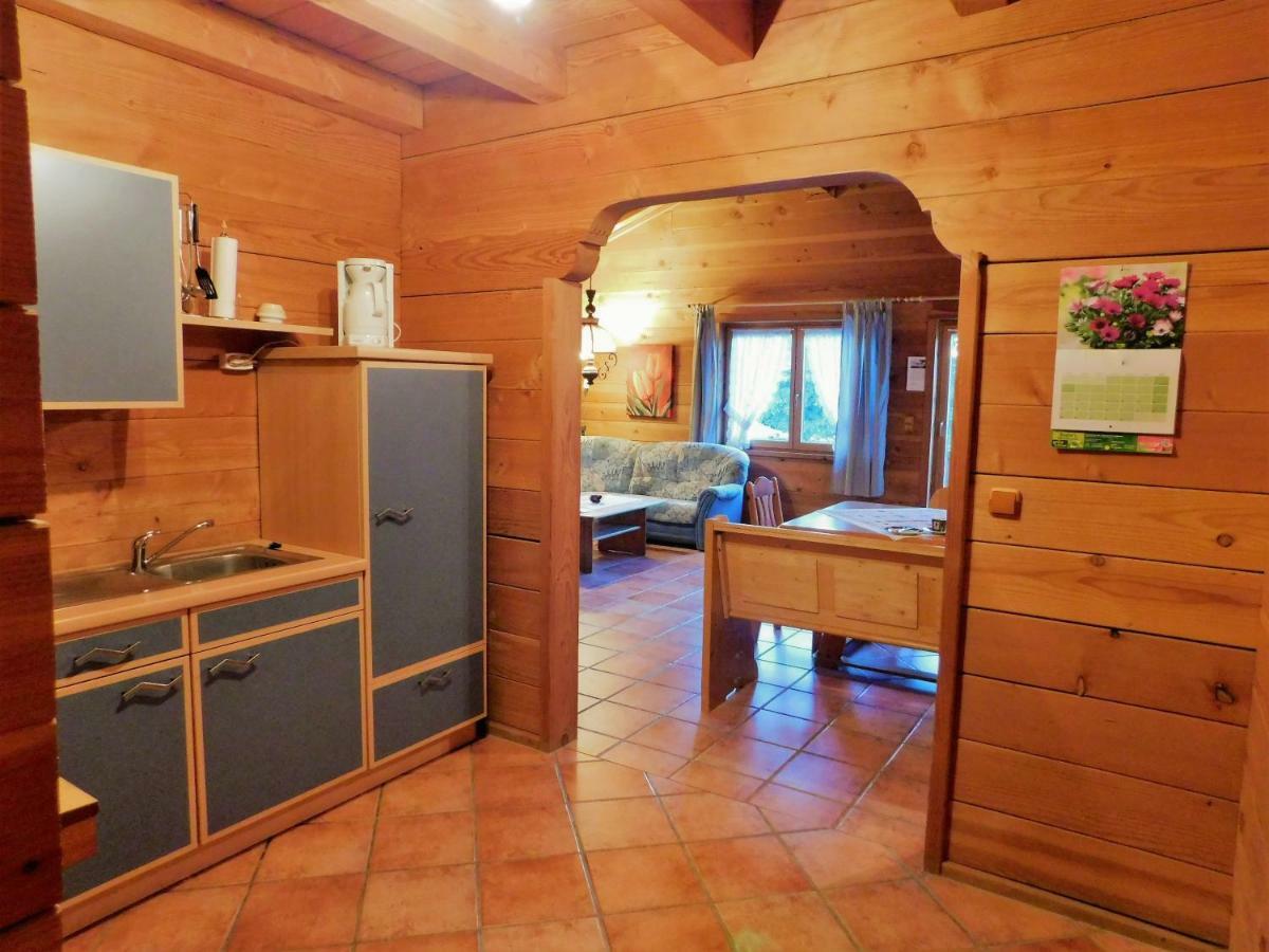 Blockhaus-Ferienpark Eisenschmitt Екстер'єр фото