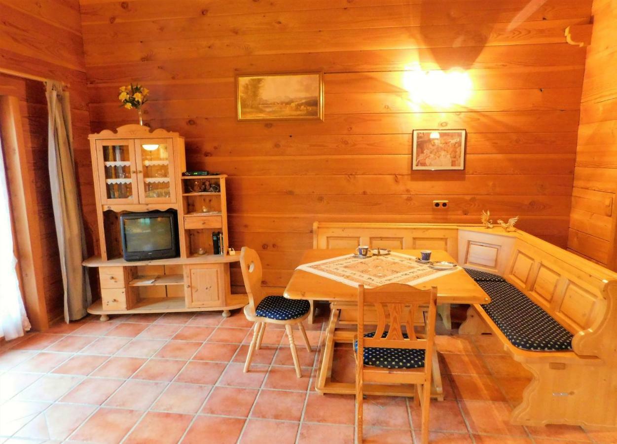 Blockhaus-Ferienpark Eisenschmitt Екстер'єр фото