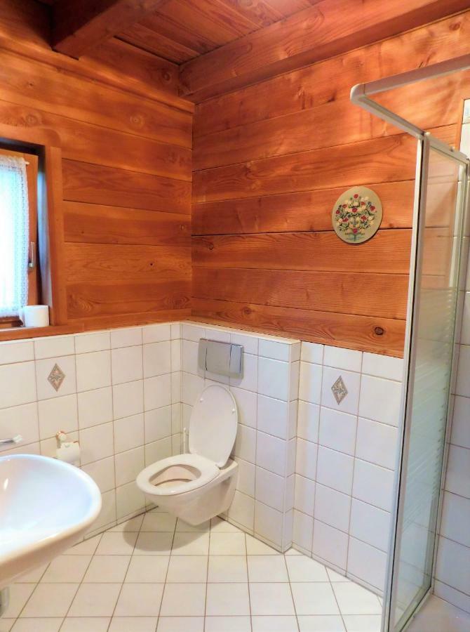 Blockhaus-Ferienpark Eisenschmitt Екстер'єр фото